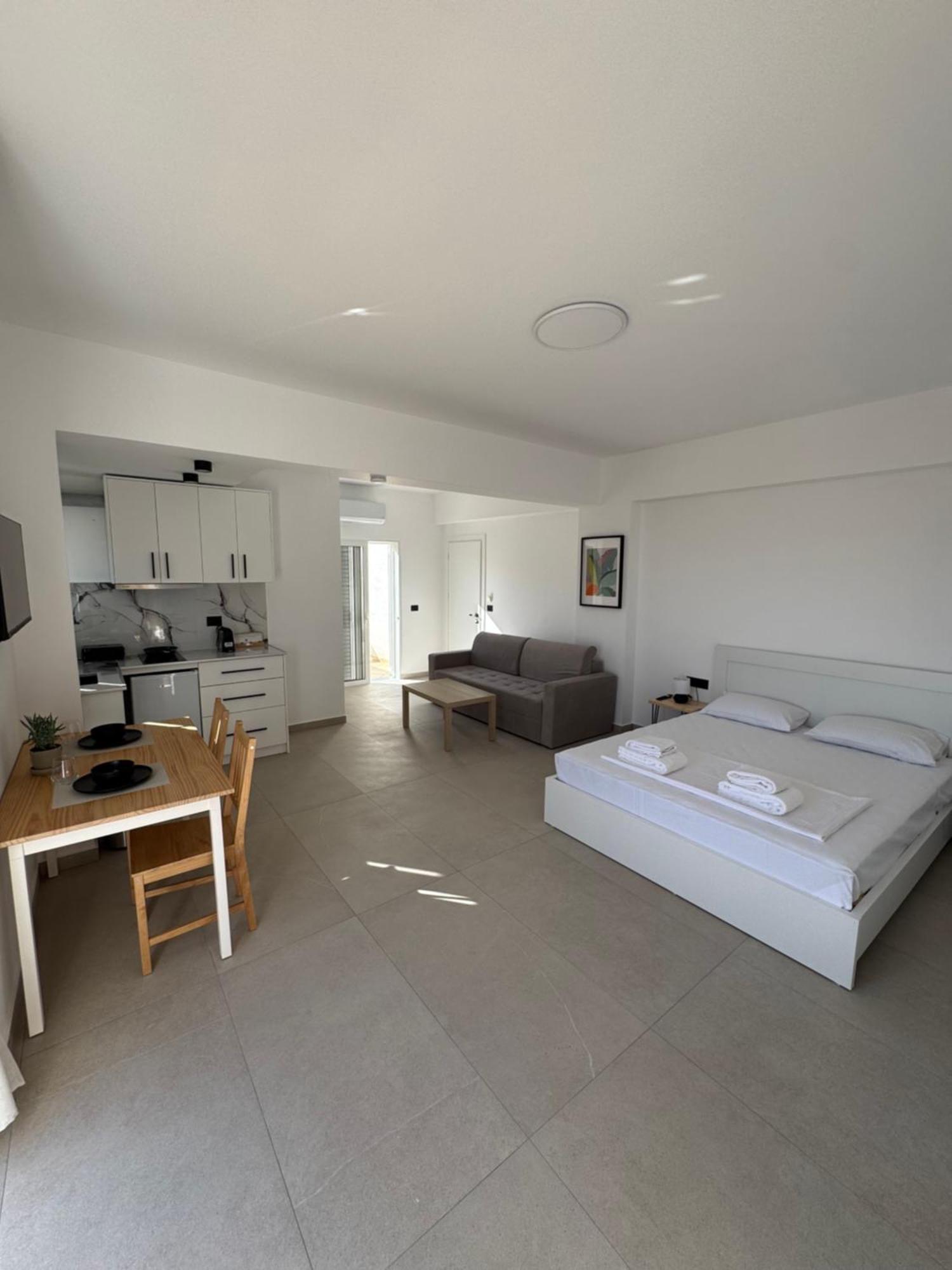 Aliko - Sea View Apartament *